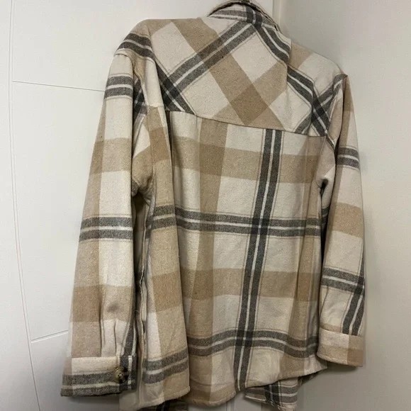 Plaid Button-Up Jacket - Picture 3 of 3